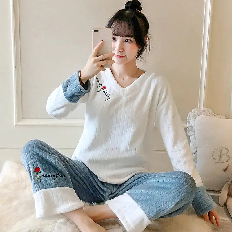 

2026 Women Autumn Winter Fashion Comfort Long Sleeve Home Clothes Set Korean Version V Neck Hoodie Warm Large Pants Pajama Set