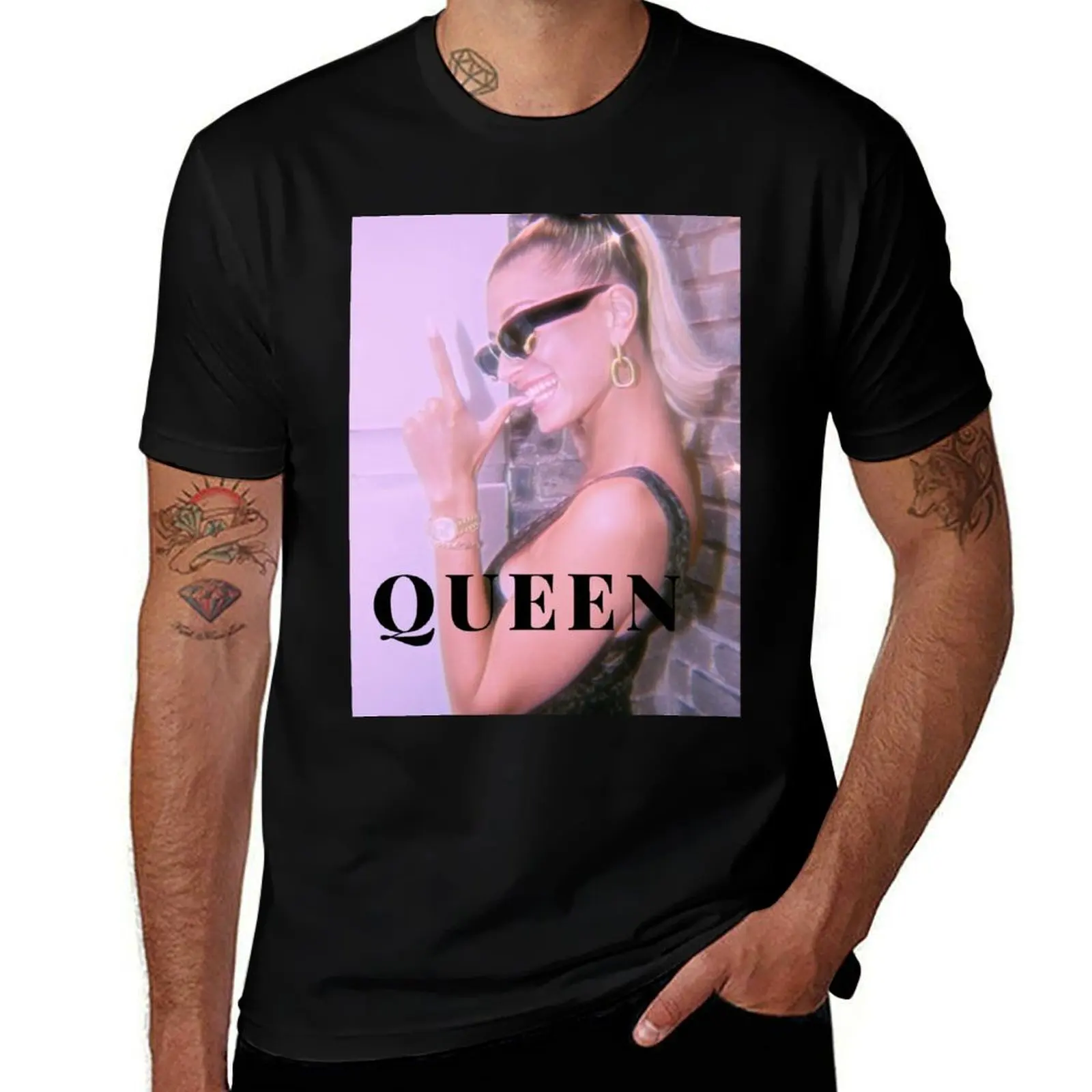 

Hailey Bieber T-Shirt Simple Casual Short Sleeve Tee