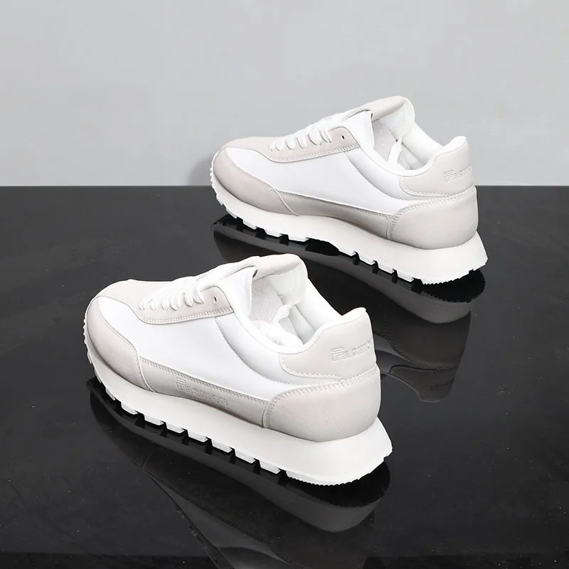 Sapatos masculinos tendência versátil casual Forrest Gump sapatos de corrida esportes sola grossa aumento de altura interna casal pai versátil