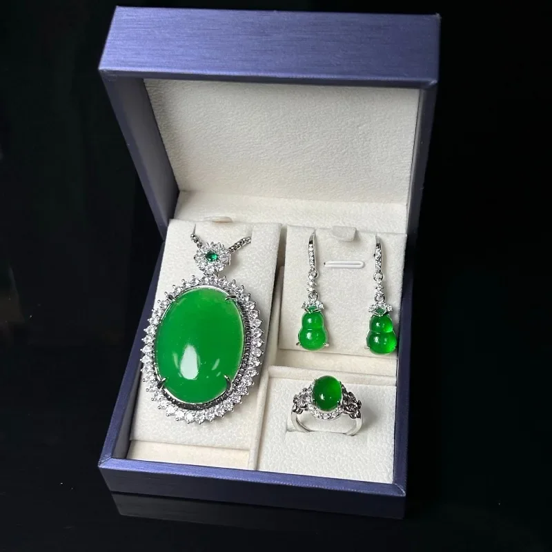 

Набор из трех предметов High Ice Quartz Rock Jade, изысканный модный комплект