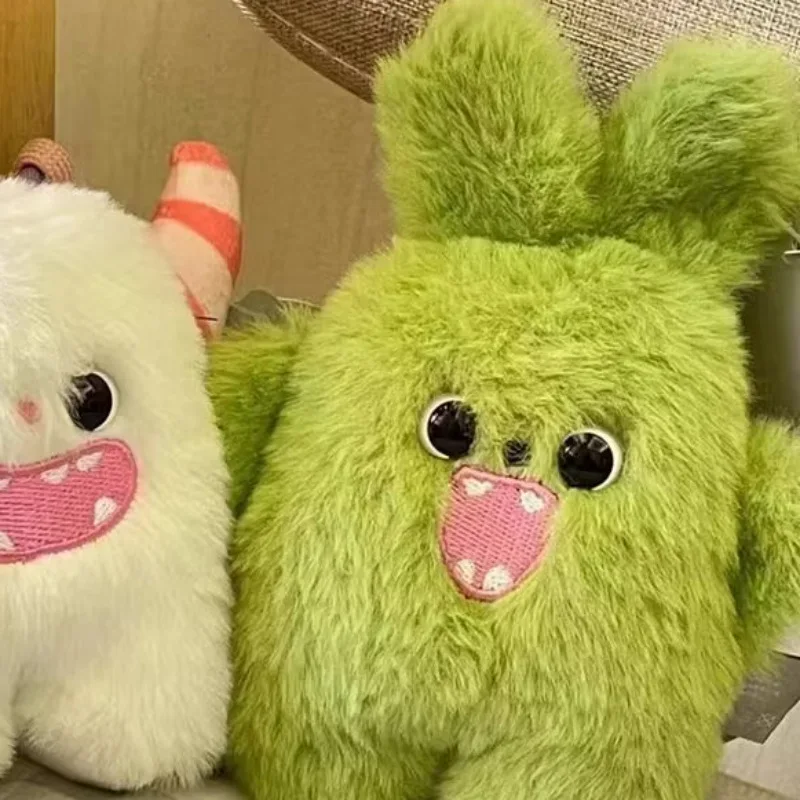 かわいい小さな雪の怪物ぬいぐるみペンダントガールハートキーホルダーモンスター人形装飾品カップル通学バッグ人形ギフト