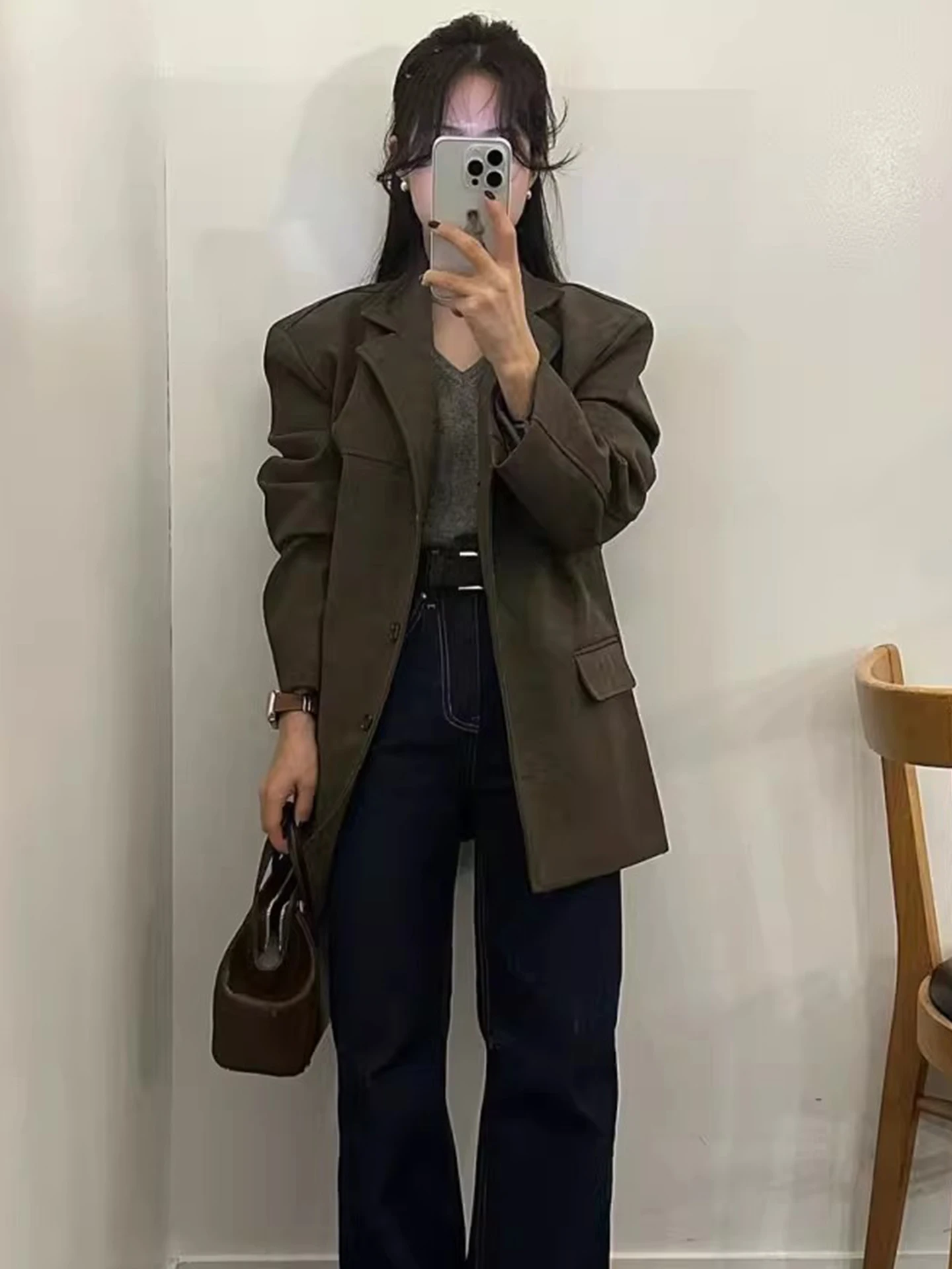 

Новая женская замшевая куртка свободного кроя с отложным воротником на одной пуговице из полиэфирного волокна для повседневной носки на раннюю весну