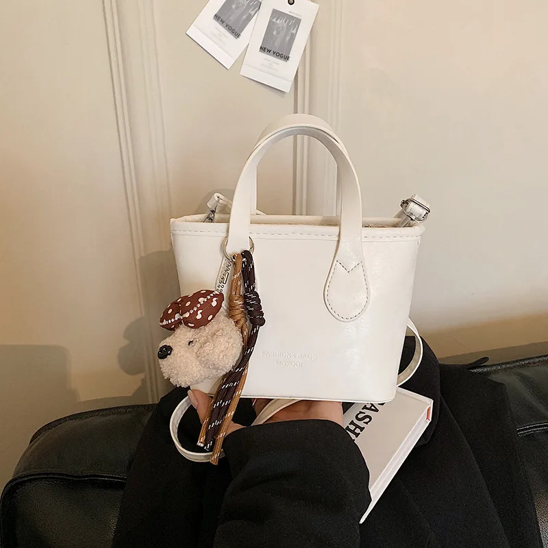 

Korean version of retro bucket bag, high-end sense, large-capacity handbag, versatile fashion shoulder bag, women's messenger bag