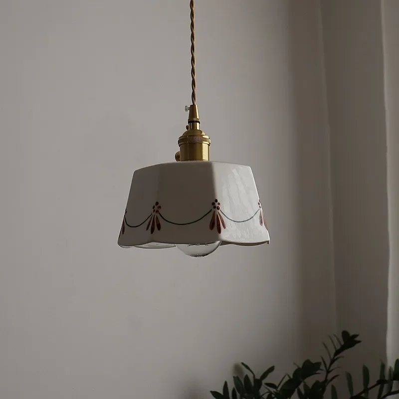 Vintage Brass Ceramic Pendant Lights LED Living Room Bedroom Kitchen Island Ceiling Lamps Modern Christmas Decoration Lighting