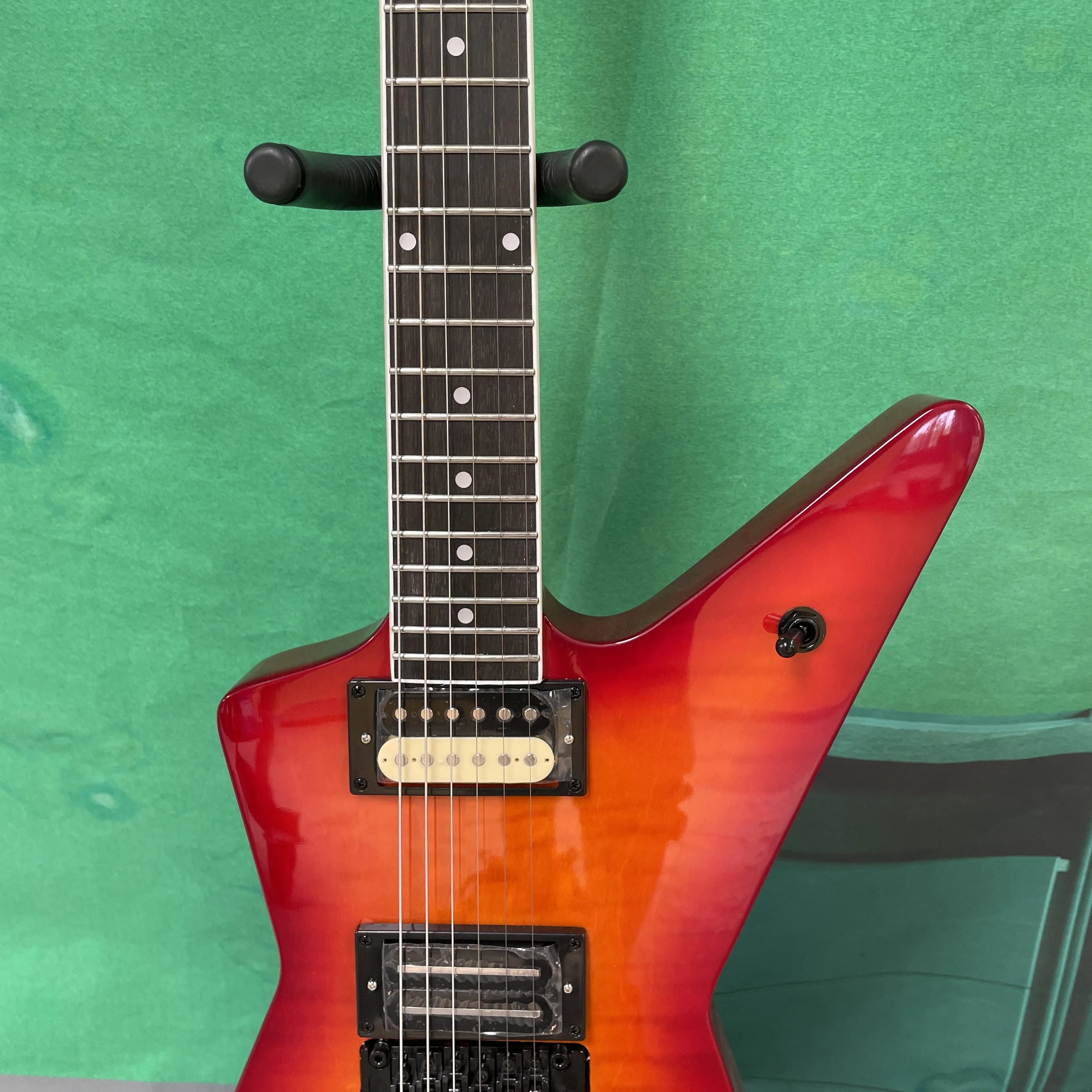 6-string electric guitar with orange-red sunset gradient finish, dual-coil pickups guitars , vintage collectible model guitarra