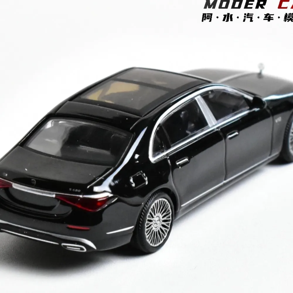 

MINIGT TSM 1:64 Crafted 977 S680 Compact Diecast Model Car