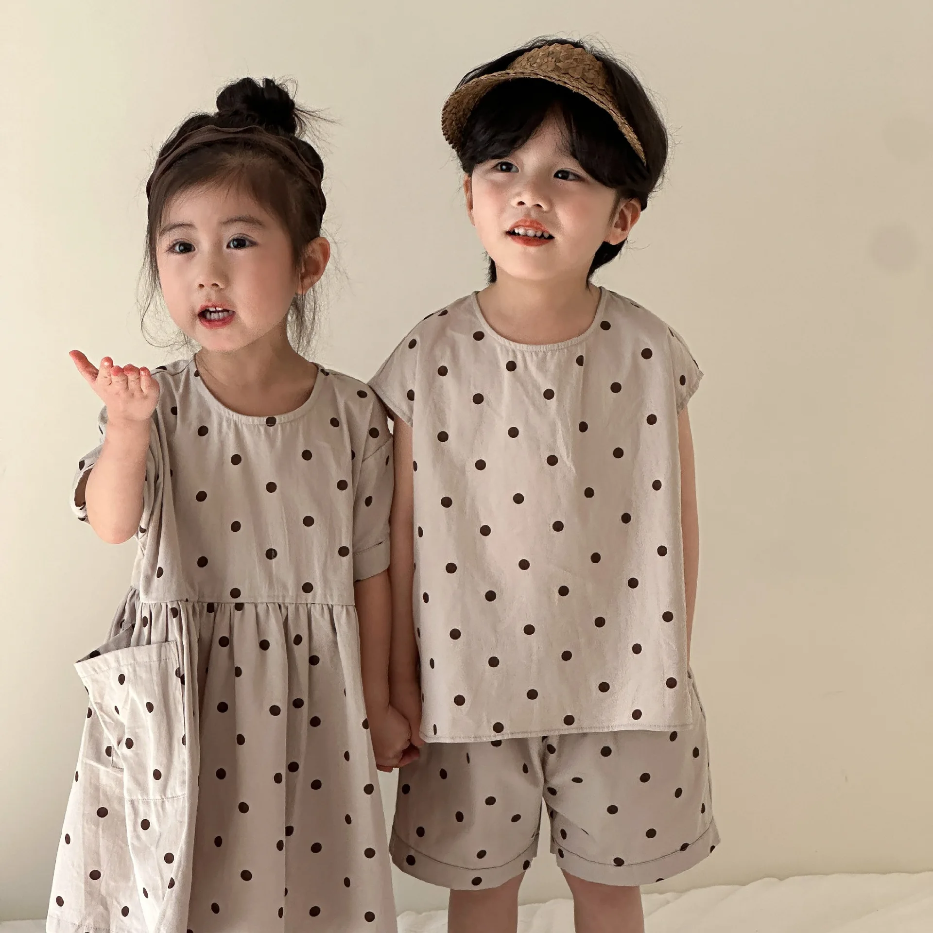 2024 Summer New Children Short Sleeve Set Toddler Boys Tops Shorts Suit Loose Kids Girls Pokal Dot Dress Brother Sisters Outfits