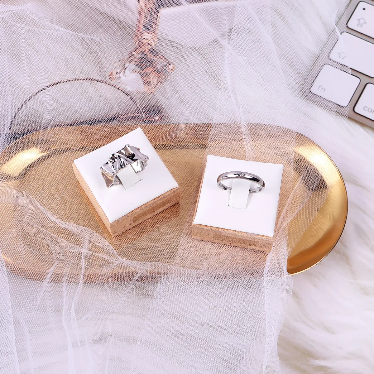 Wooden Bamboo Ring Holder Square Single Display Stand With Velvet Mat Jewelry Storage Tray For Jewelry Shop