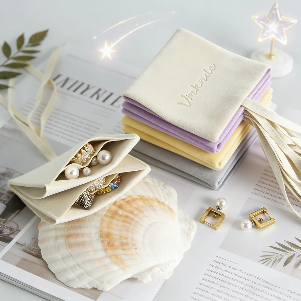 

100 шт., бежевая сумка для ювелирных изделий с логотипом, замшевая бархатная сумка из микрофибры, 6x6 см, 9x9 см, ожерелье, кольцо, серьги, браслет, подвеска для хранения