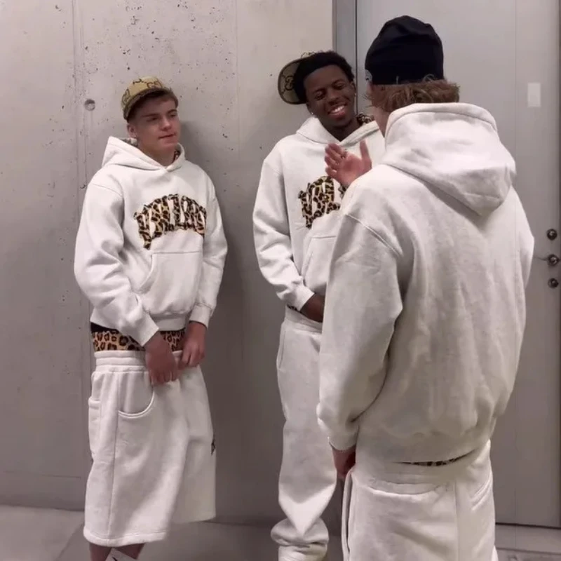 กางเกงขาสั้นลำลองสไตล์สตรีทแฟชั่นสำหรับผู้ชายและผู้หญิง สวมใส่สบาย ใช้งานได้หลากหลาย สไตล์พังก์ ฮิปฮอป ปักลาย แฟชั่นฤดูใบไม้ผลิและฤดูร้อน สไตล์ Y2K กางเกงกีฬา