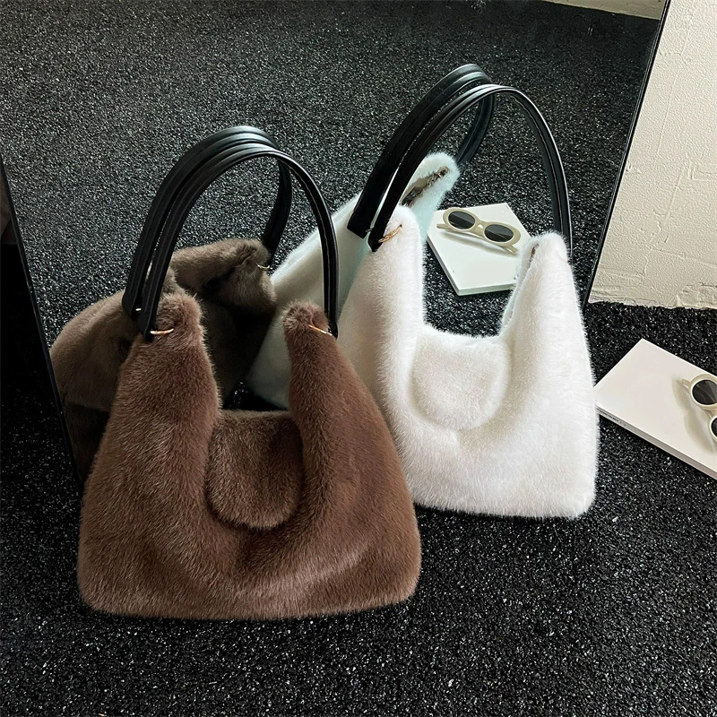 Autumn Winter Faux Fur Shoulder Bag Deer Spot Print Plush Underarm Bag Women Fashionable Versatile Leather Handle Design Handbag