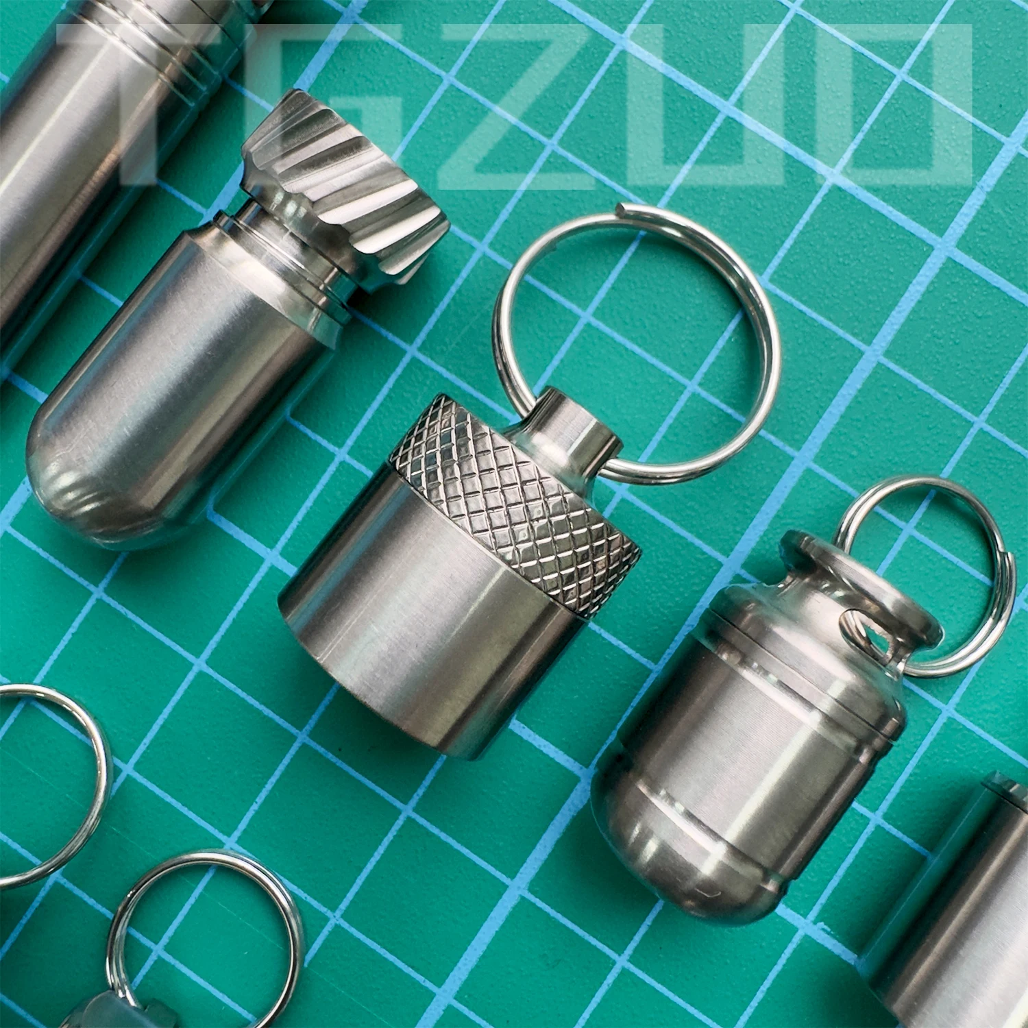 

Small Storage Bottle Titanium Alloy Seal Bottle Waterproof Pill Bottle Outdoor EDC Tool Vial Multifunctional Keychain pendant