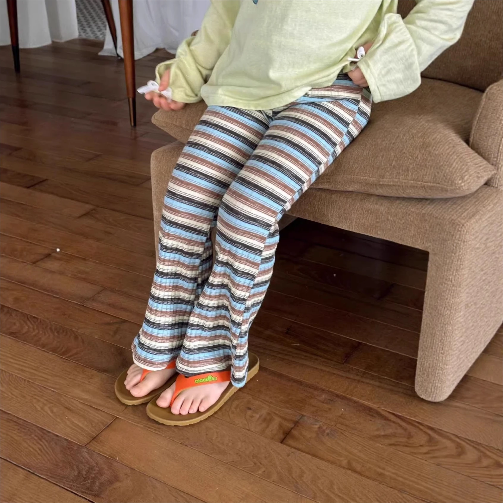 

Girls Pants 2026 Spring and Summer New Childrens Clothing Korean Style Girl Baby Fashion Simple High Pop Stripe Bell Bottoms