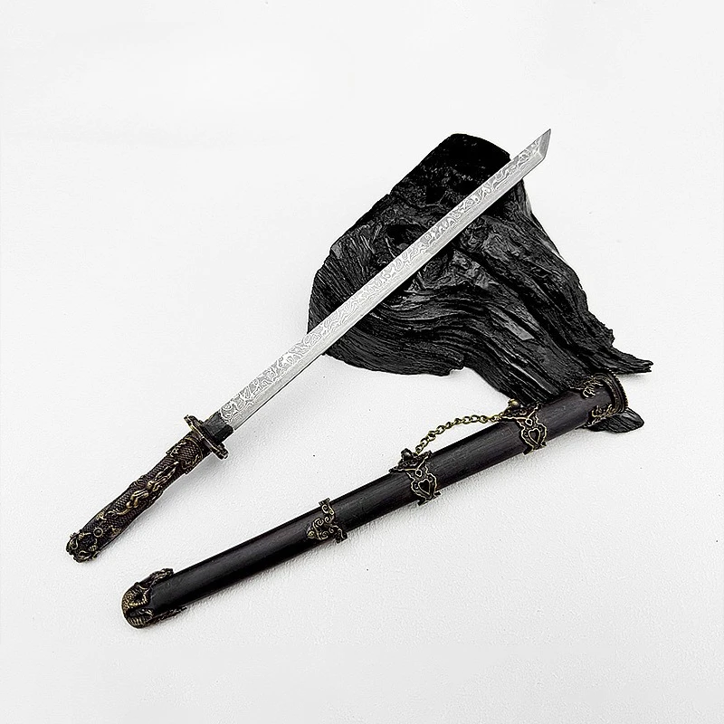 Espada antigua china de 26 CM, cuchillo, armas, modelo coleccionable, adornos de escritorio, regalos creativos de cumpleaños para novio, juguete seguro para niño