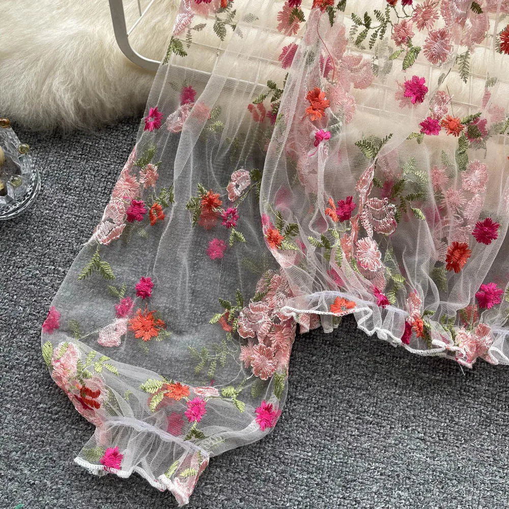 Um ombro tule bordado sheer topos verão nova moda feminina na moda flor solta manga longa puff curto renda topo feminino