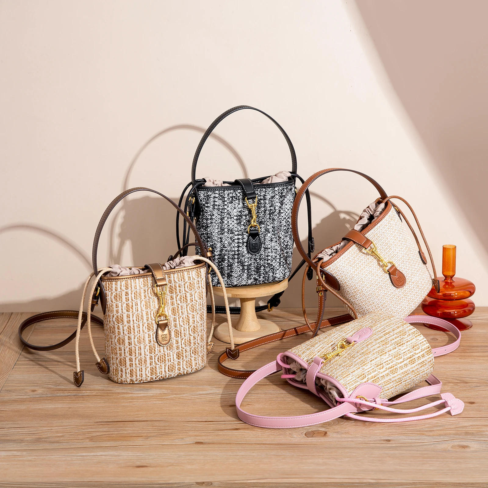 

Holiday Phone Bag Summer New PP Grass Woven Handbag Women's Shoulder Bag