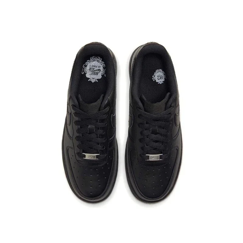 Original Nike Air Force 1 Low \'07 Schwarze Skateschuhe für Männer Frau Klassiker Ganz schwarze Casual Sneakers Af1 Sporttrainer