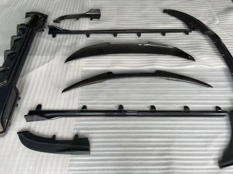 Personalized Customization for BMW's New 4 Series Two Door G22/G23 Carbon Fiber Front Lip and Rear Lip Side Skirt Tail Wing