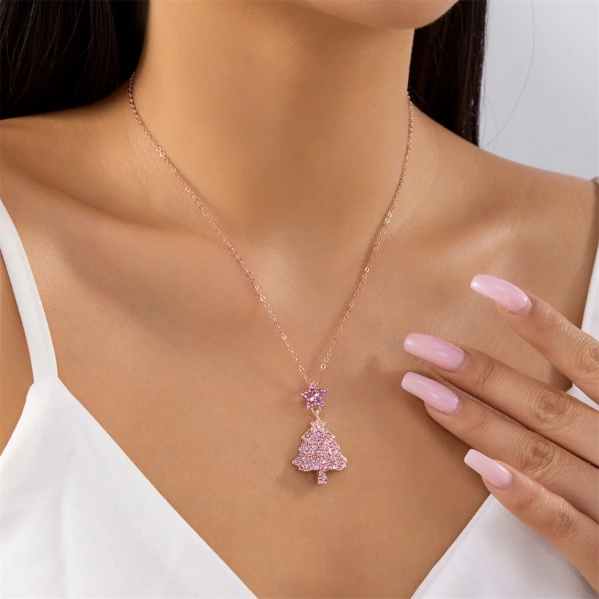 Glitzerndes, vollrosa Strass-Weihnachtsbaum-Halsketten- und Ohrring-Set für Damen, zartes, süßes Stern-Weihnachtsbaum-Schmuckset für Neujahr. – Detail 19