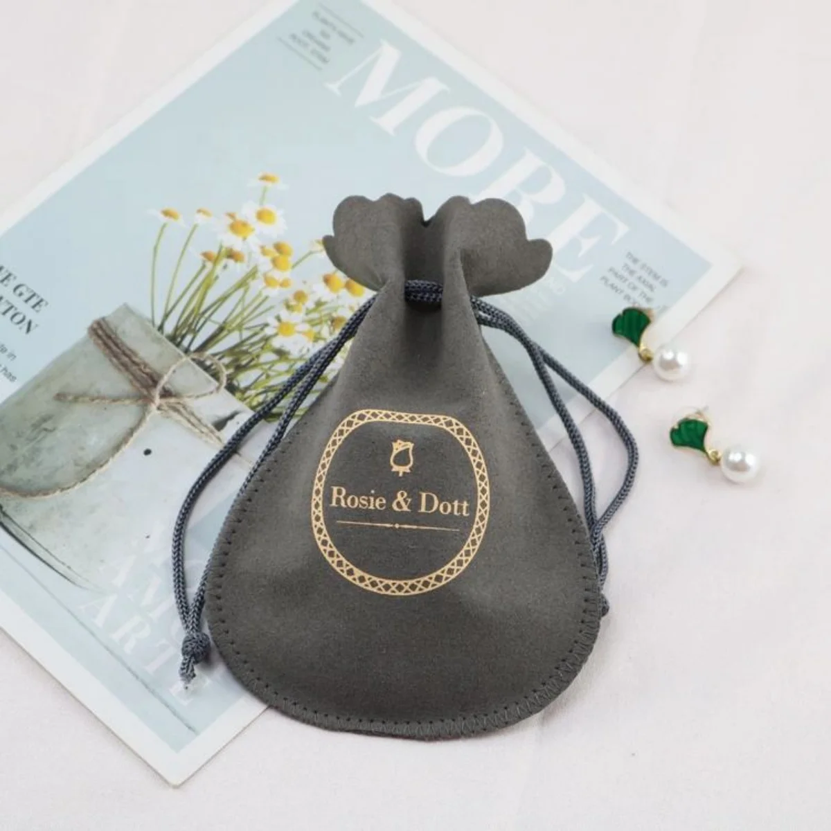 

100pcs Personalized Logo Flannel Jewelry Drawstring Velvet Bag Suede Ribbon Pouch For Earrings Cosmetic Bracelet Rings Packaging