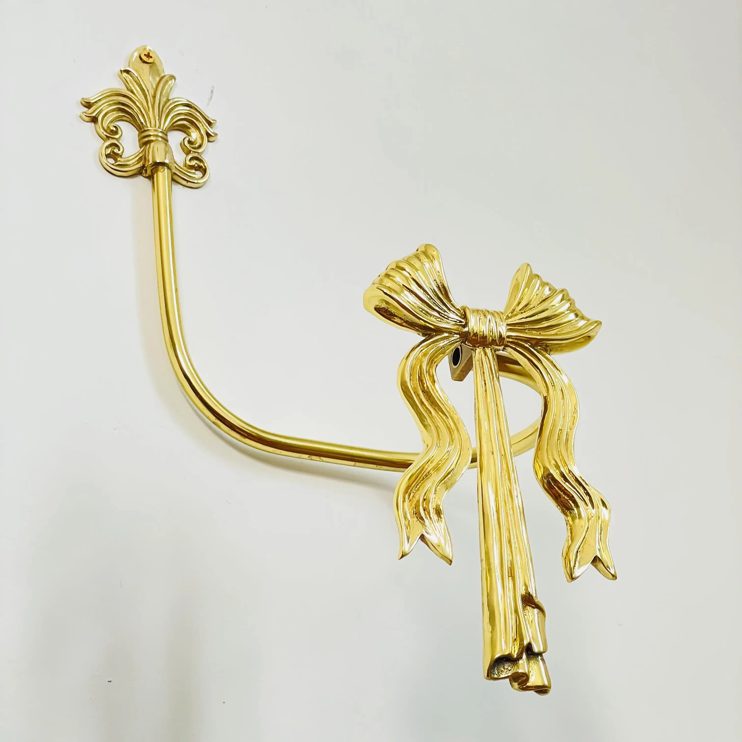 シンプルな真鍮製の弓型カーテン装飾用壁掛けフック