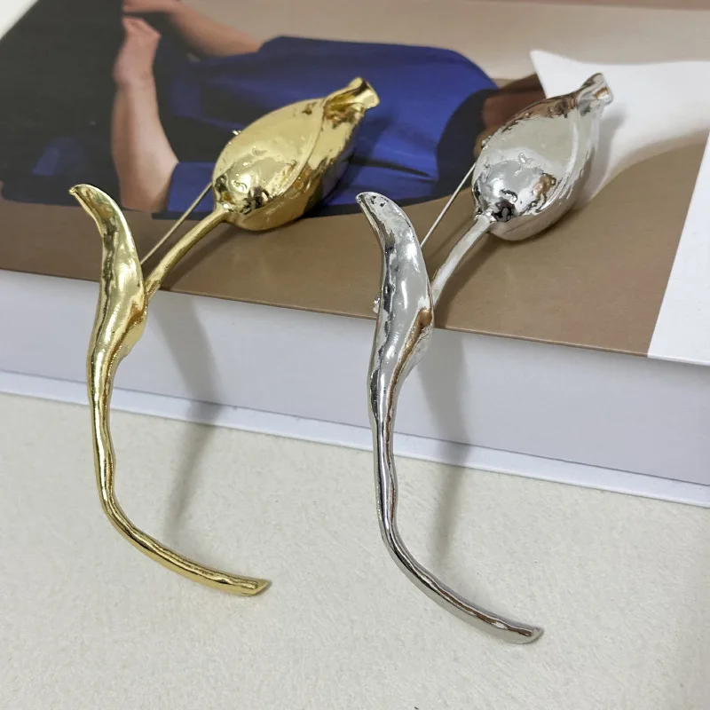 Vintage Tulip Shaped Metal Large Flower Brooch for Women Girls Exaggerated Trendy Pin Accessories Party Jewelry Gifts