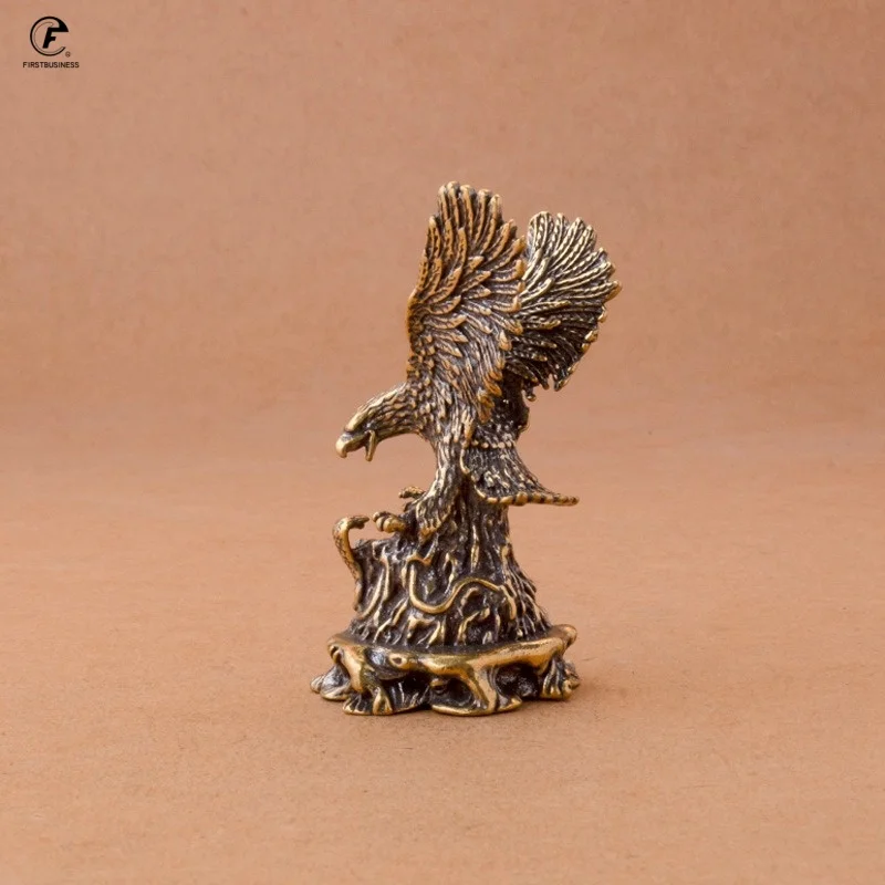 Eagle Ornament Collection Modern Artwork Animal Figurine Lucky Eagle Figurine Brass for Home Shelf Office Tabletop Ornament