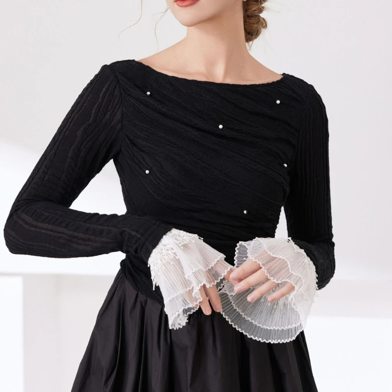 A pair of Three-dimensional Lace High-end Cuff Women's Clothing Accessories with Mesh Hook Pattern Decoration