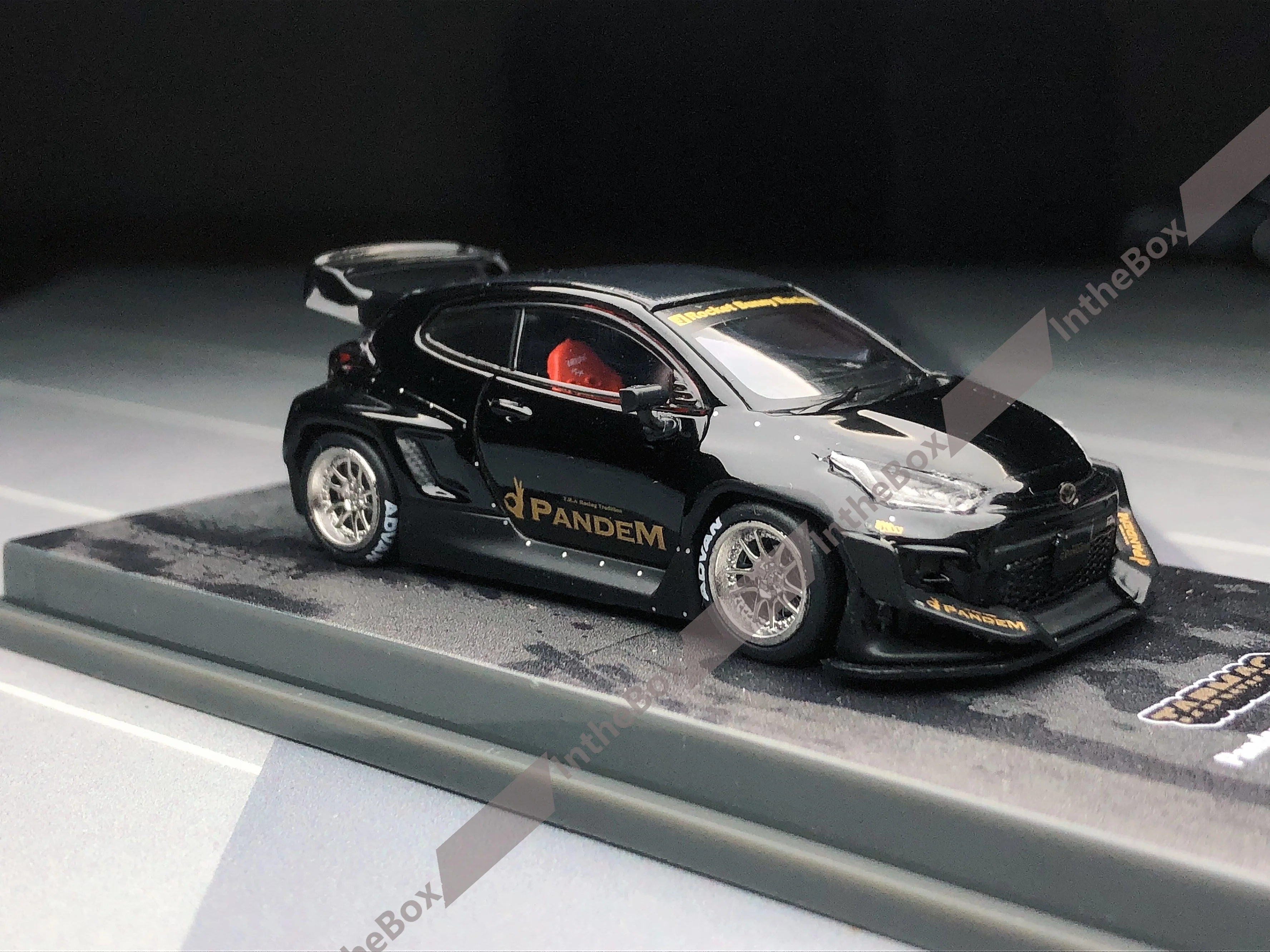 

Tarmac Works 1/64 Pandem GR Yaris, литая под давлением модель автомобиля, коллекция ограниченного выпуска, игрушки для хобби