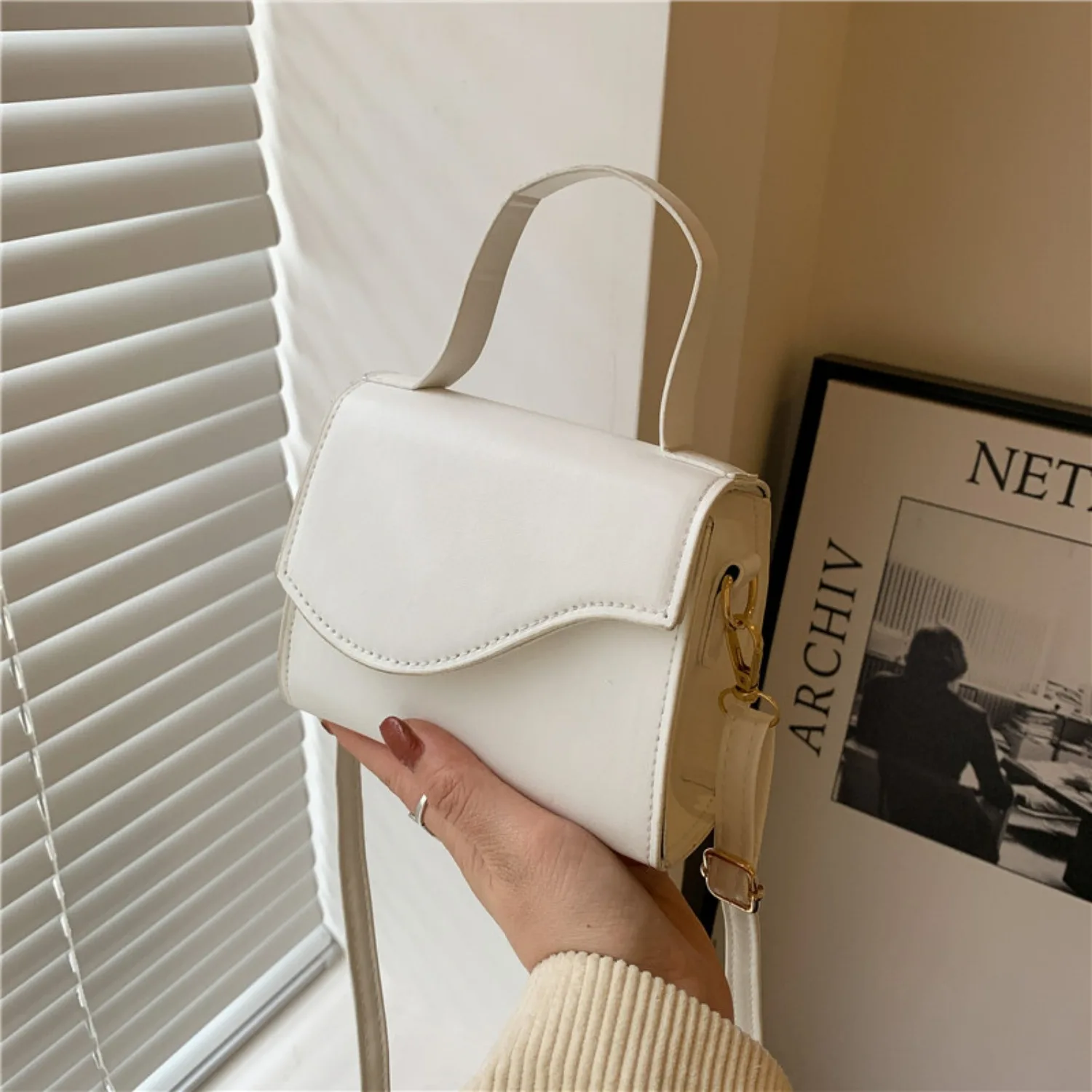 2024 New Women\'s Leather Texture Daily Commuter Yankee Popular Trend Korean Fashion Crossbody Simple Shoulder Handbag Purse Bags