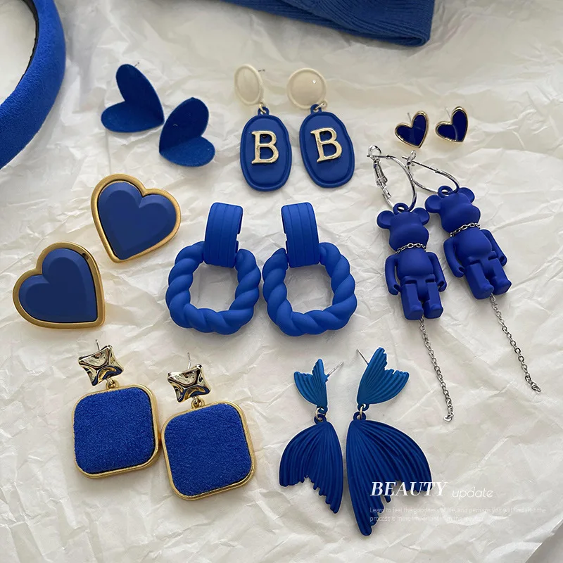 Klein Blue Acrylic Letter Bear Earrings Classic Cartoon Cute Girl Bear Love Heart Pendant Fashion Blue Jewelry Ear Drop Ear Ring