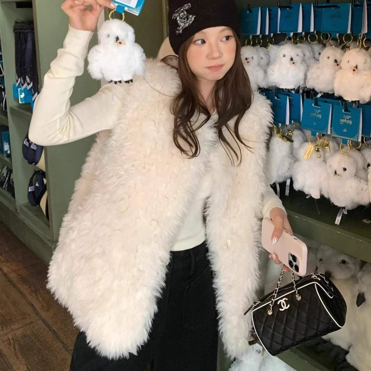 2026 Women Faux Shearling Fur Vest Coat Fur Jacket Solid Round Neck Sleeveless Single Breasted Loose Thick Casual Autumn Winter