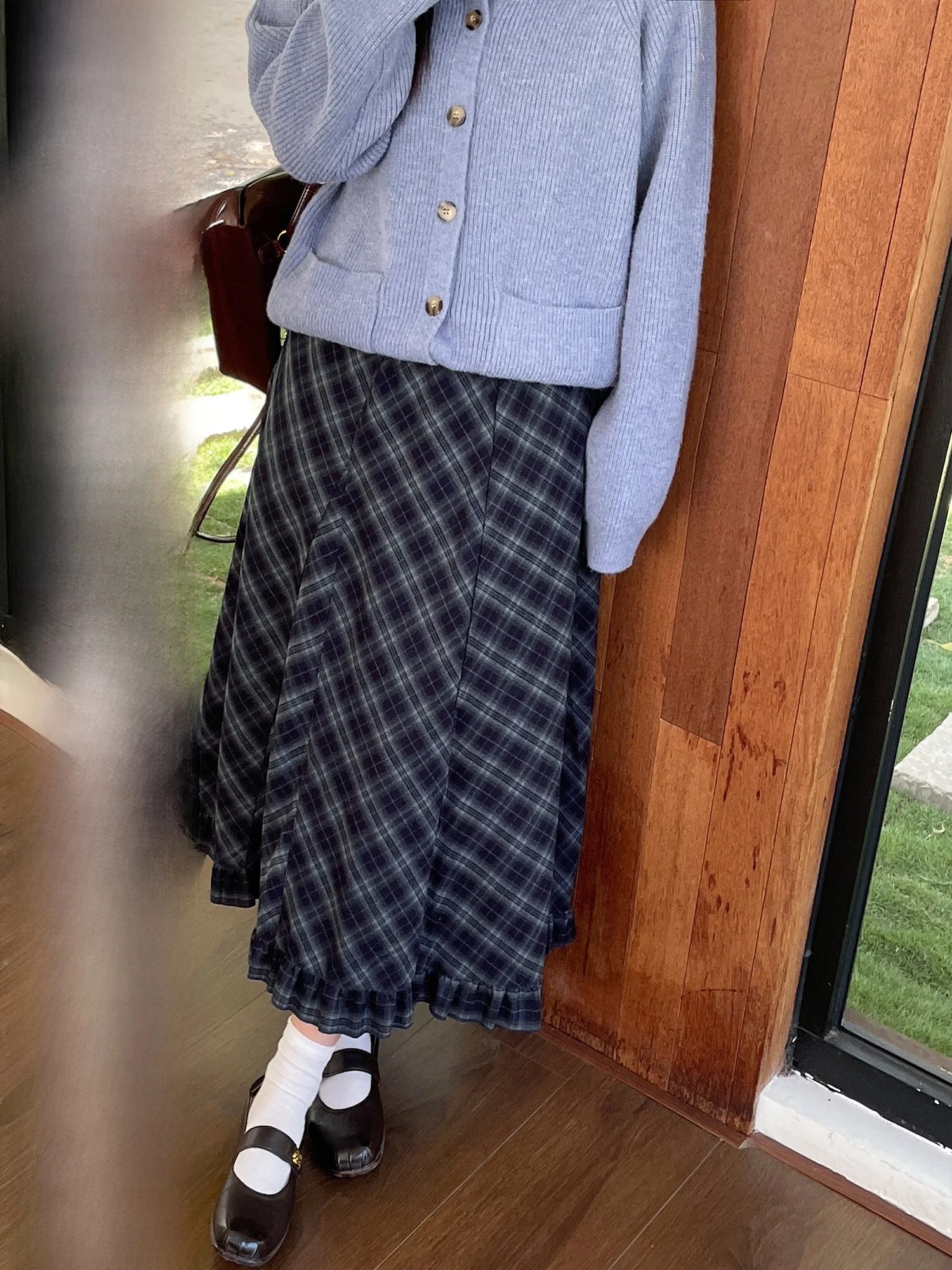 

2026 New plus Size Unique Beautiful Wood Grain Skirt Autumn Winter Thickened Fleece Plaid Skirt for Women Casual Wear