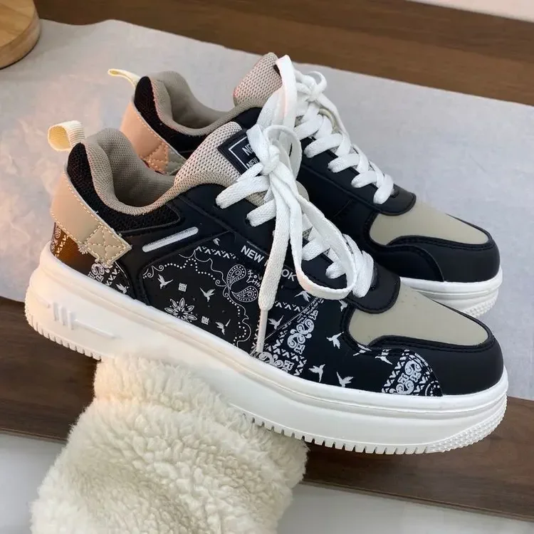 

Winter New All-match Korean Version Thick-soled White Shoes Lovers Student Casual Sneakers Zapatillas Mujer 2024