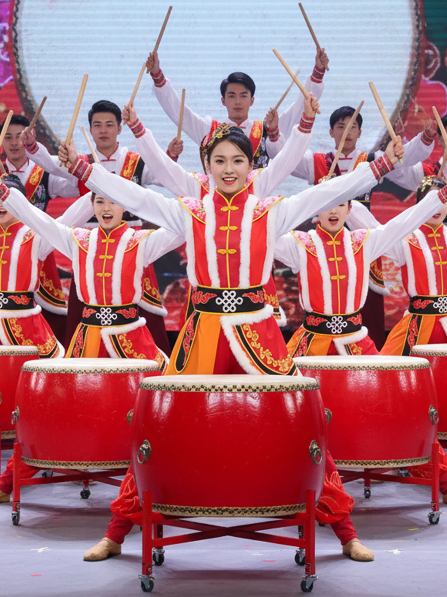 

Костюм для выступлений с барабанами для взрослых 2026: Новинка! Женский и мужской сценический костюм для танцев с барабанами и танца на талии в стиле Дракон, зимний сценический наряд