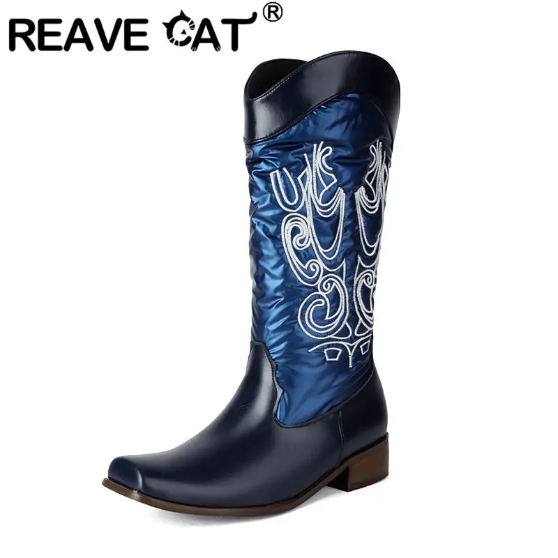 

REAVE CAT Женские модные ботинки в стиле вестерн с квадратным носком на толстом каблуке 3 см и вышивкой без шнуровки, большие размеры 44 45 46 Повседневная повседневная обувь Bota