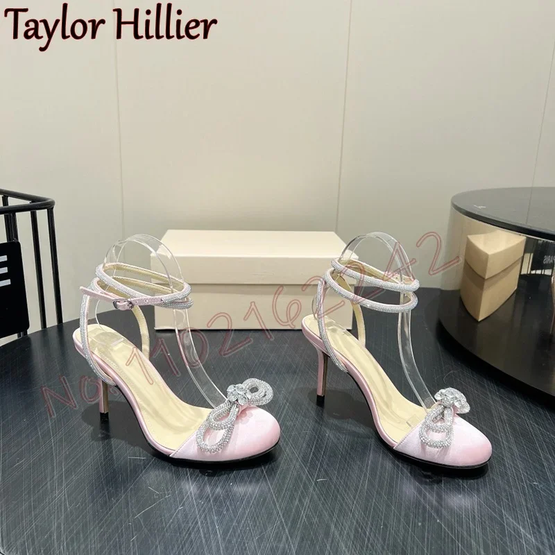 

Розовые сандалии на высоком каблуке со стразами и круглым носком на шпильке, элегантные роскошные атласные модельные туфли, вечерние, свадебные, женская обувь 8,5