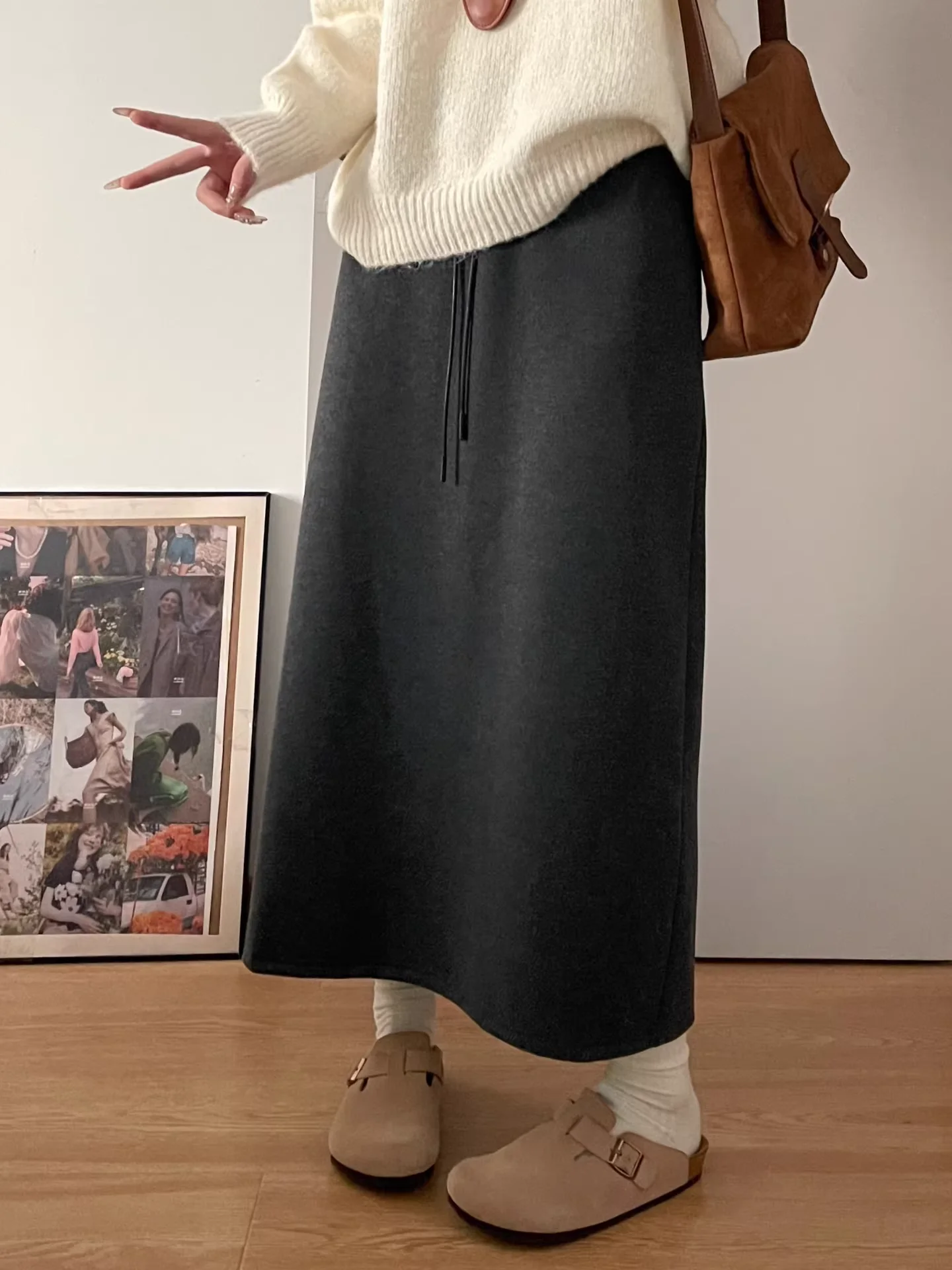 

Thickened Woolen Skirt Korean Style A-Line Skirt Elastic Waist Back Split Paper Thin Bodycon Skirt for Women Casual Wear