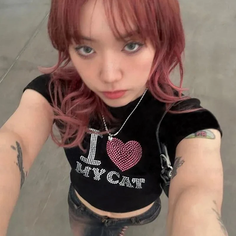 Rhinestones เซ็กซี่ Y2k Harajuku Goth I LOVE MY CAT รูปแบบพิมพ์ Fairy Core Crop Top แขนสั้นฤดูร้อนผู้หญิงเสื้อยืด Streetwear