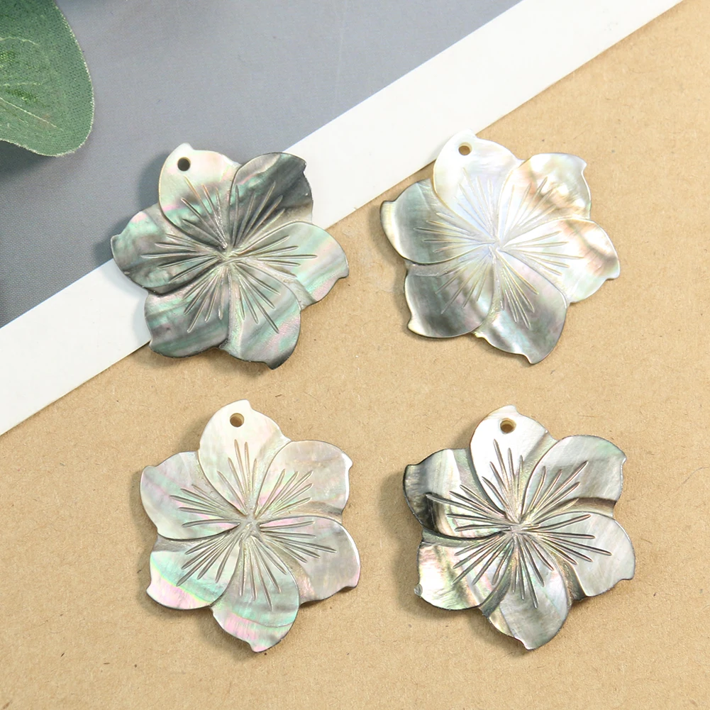 Muy Bien 2pcs 30mm Natural Black Mother of Pearl Shell Carving Flower Shaped Beads for DIY Earring Necklace Jewelry Making