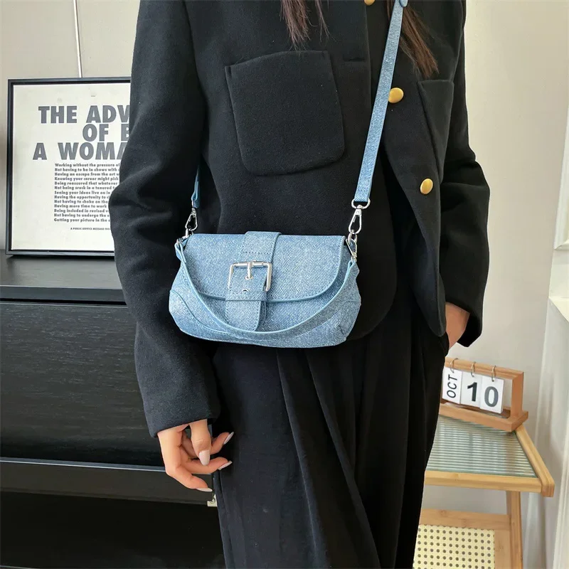 

2025 Trendy Women's Small Shoulder Crossbody Bag Sophisticated Texture Modern Versatile