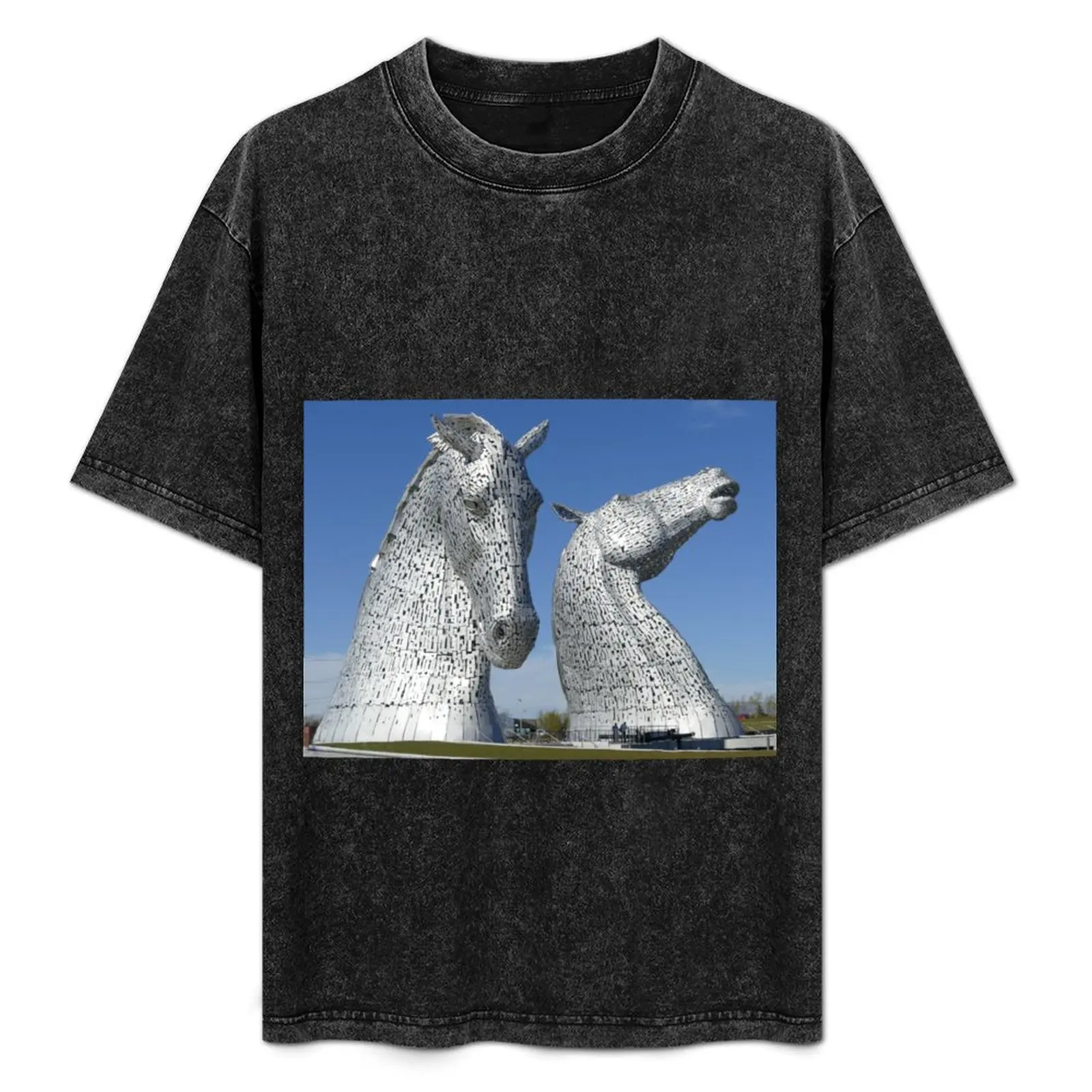 

The Kelpies, Helix Park , Falkirk , Scotland T-Shirt Fashion Letter Print T-Shirt