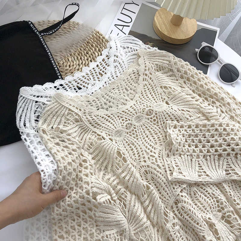 OUMEA Women Cotton Crochet Blouse Round Neck Cotton Lace Openwork Long Sleeve Beach Cover Up Chic Knitting Pullover Tops