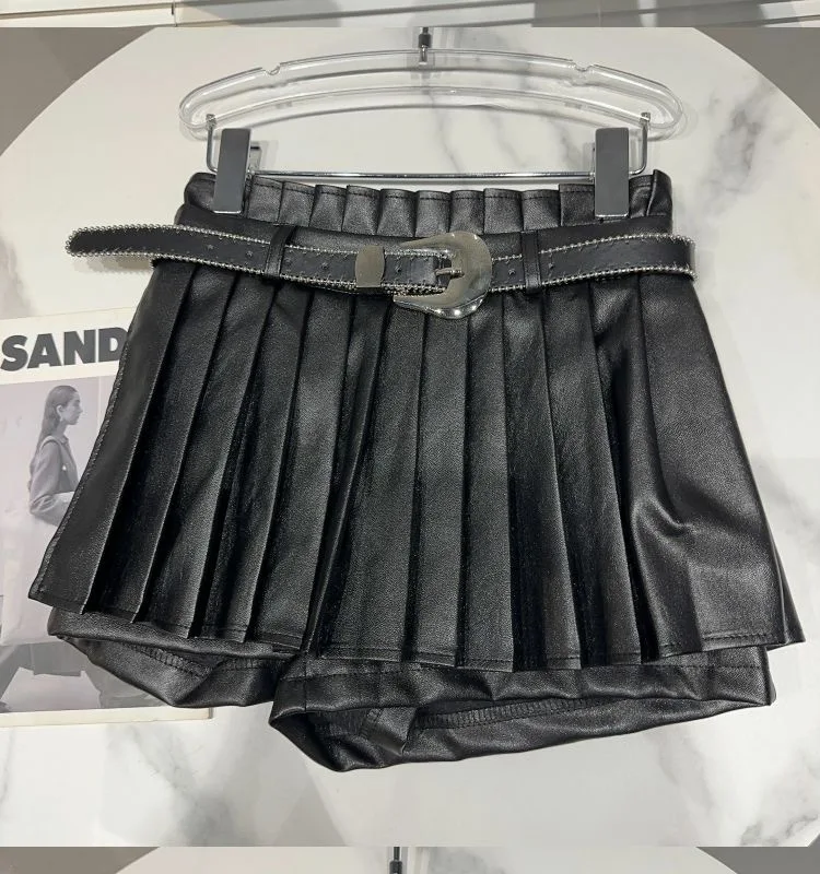 Girls Spring and Autumn New Metallic Bright PU Leather Shorts 2024 Belt Pleated Pant Skirt Short Skirts