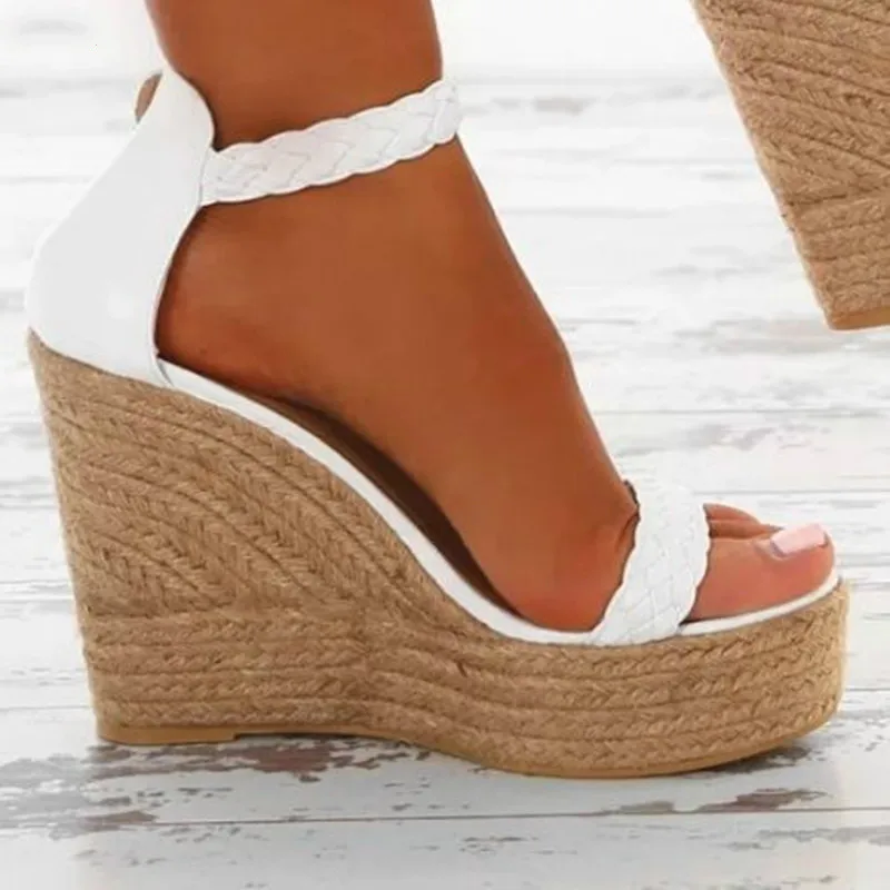 Woman Summer Sexy Wedge Sandals Platform Ladies High Heels Shoes Women Fashion Straw Buckle Open Toe Casual Female Footwear2023