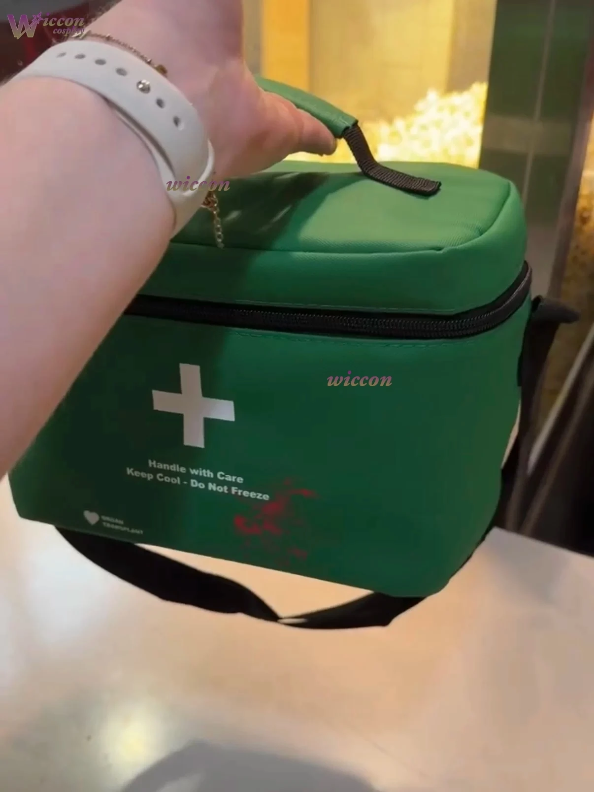 Resident Cos Evil Company First Aid Kit with Embroidered Badge, Popcorn Insulated Bag Cosplay Prop for Halloween Role Play view 6
