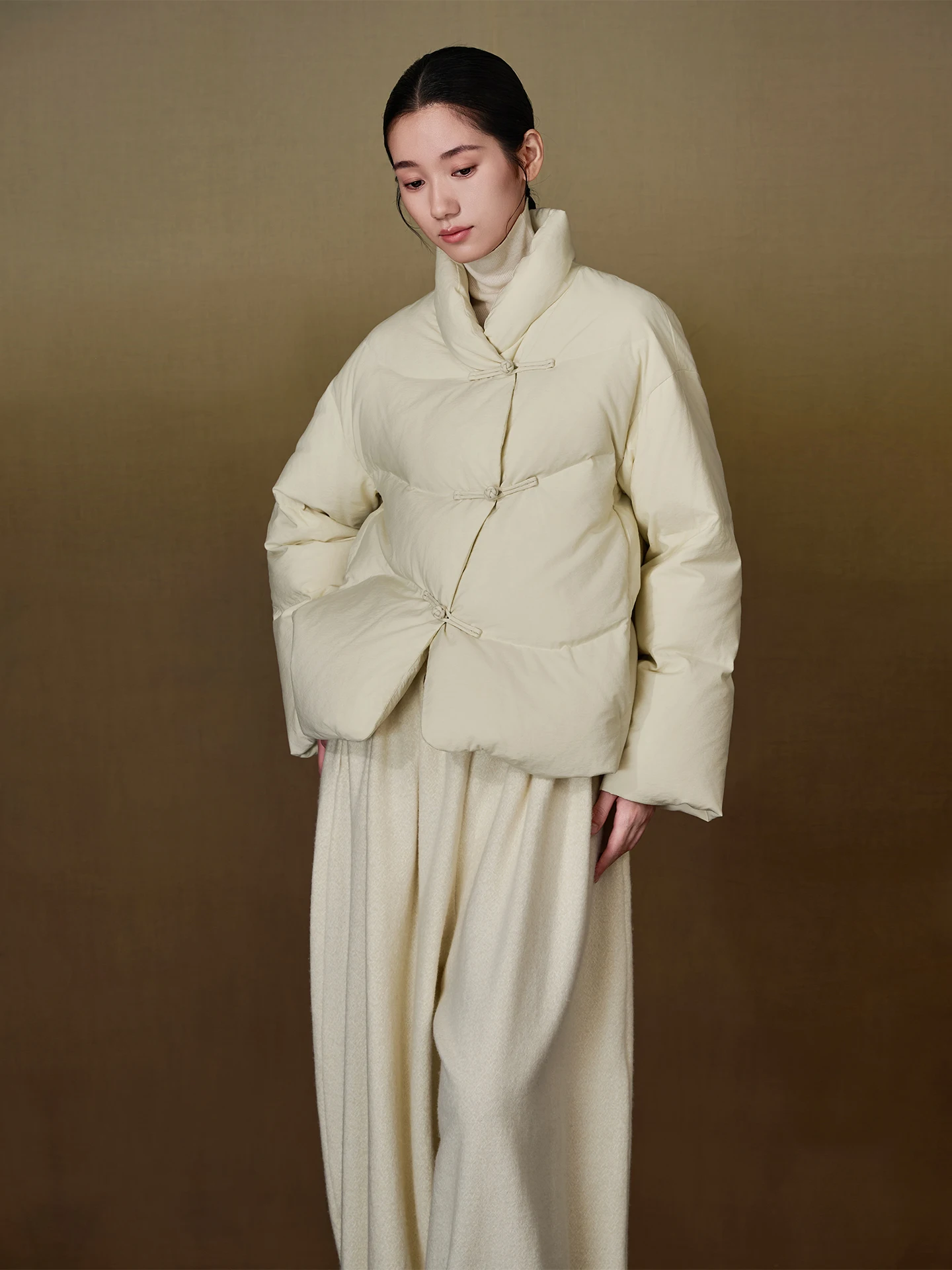 

NAAMSAAN Chinese Sle Zen down Jaet 90 White Du down Stand Collar Buttoned Warm Pure Color Asymmetric ort Coat