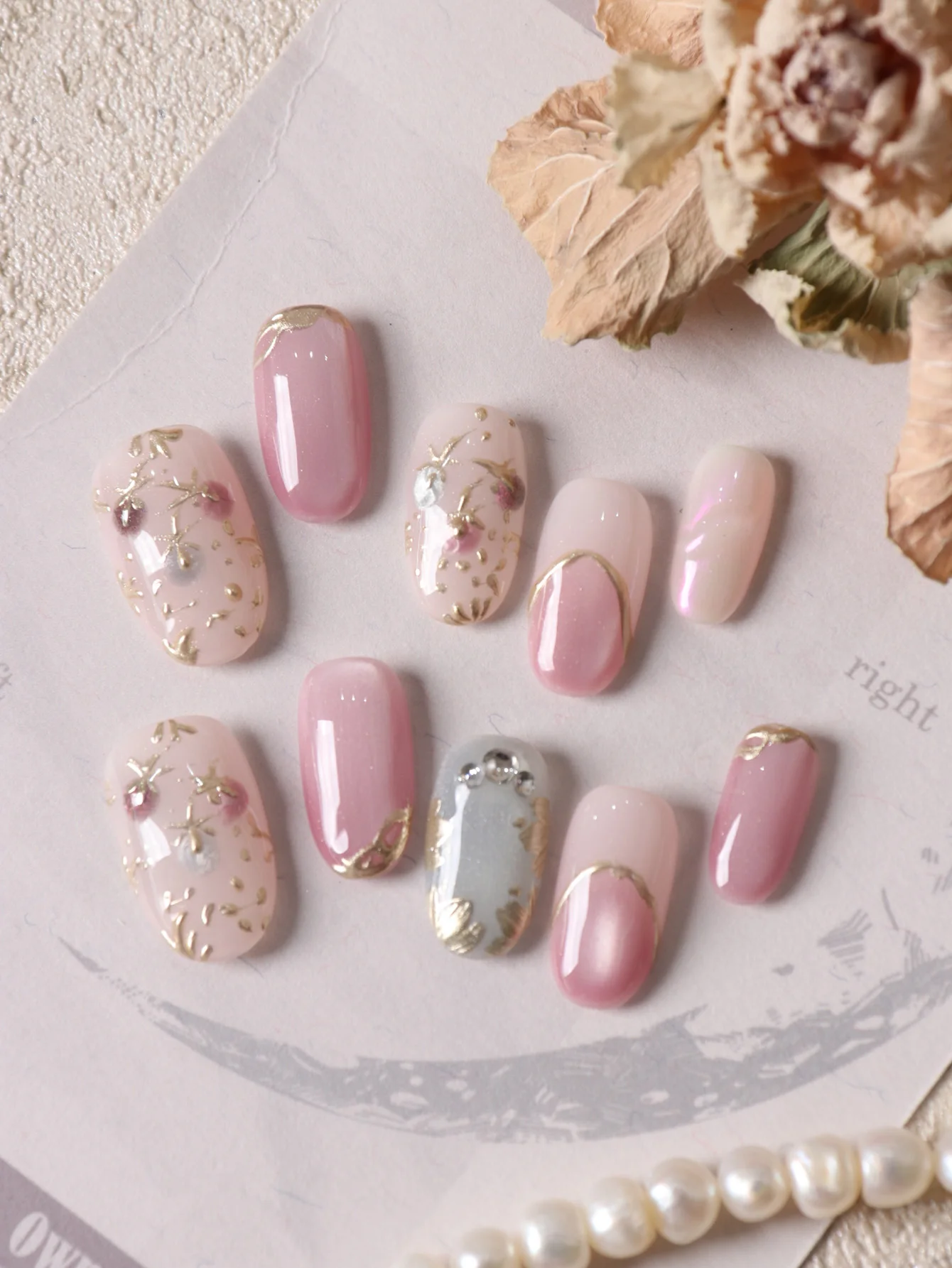 10 Stück Aufklebenägel, künstliche Nägel, kurz, rosa, Katzenaugen, Erdbeere, inklusive 1 Blatt Klebestreifen & 1 Mini-Feile
