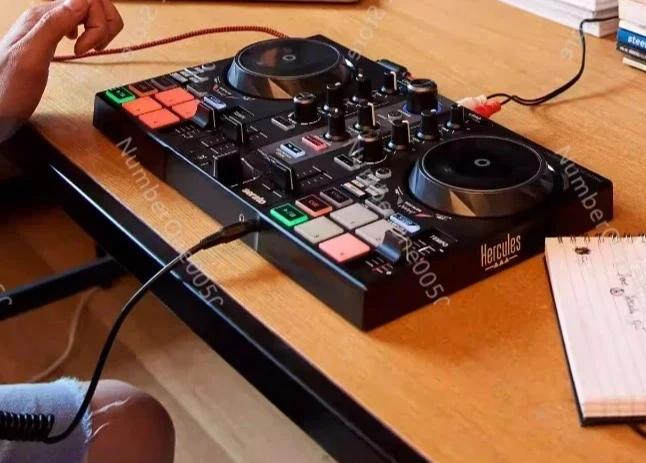 Inpulse200mk2 digital DJ portable controller live small disc player