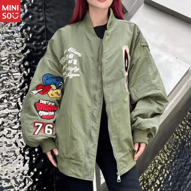 سترة بيسبول مبطنة من Miniso 2025، تطريز ملصق عالي التحمل، ملابس خارجية غير رسمية للجنسين